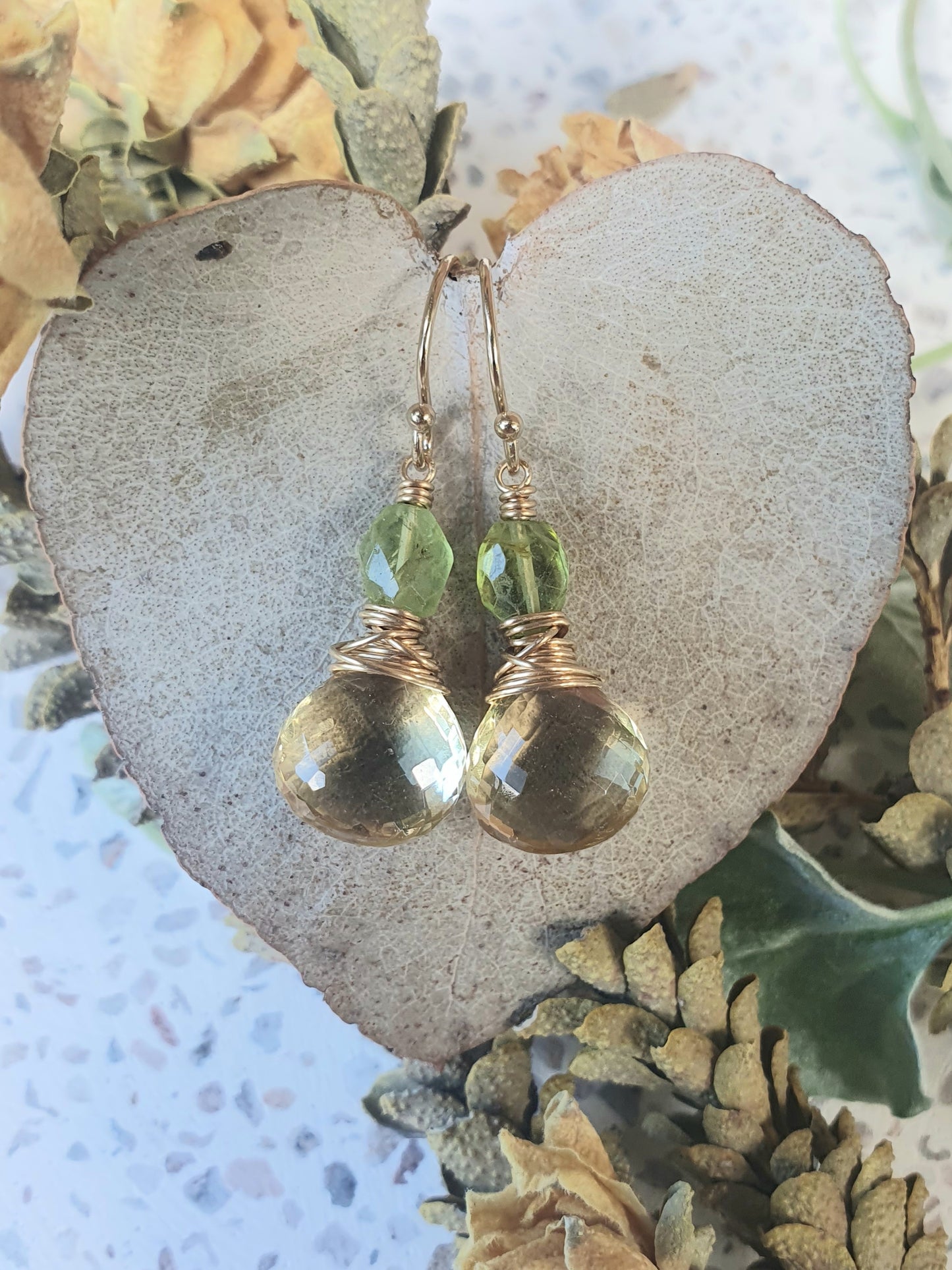 Cupcake - Scapolite, Peridot